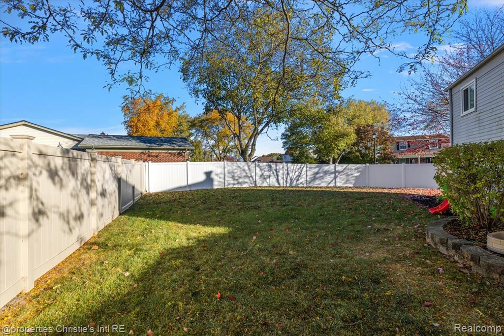 15900 Cumberland Street, Riverview, MI 48193 — Photo 63