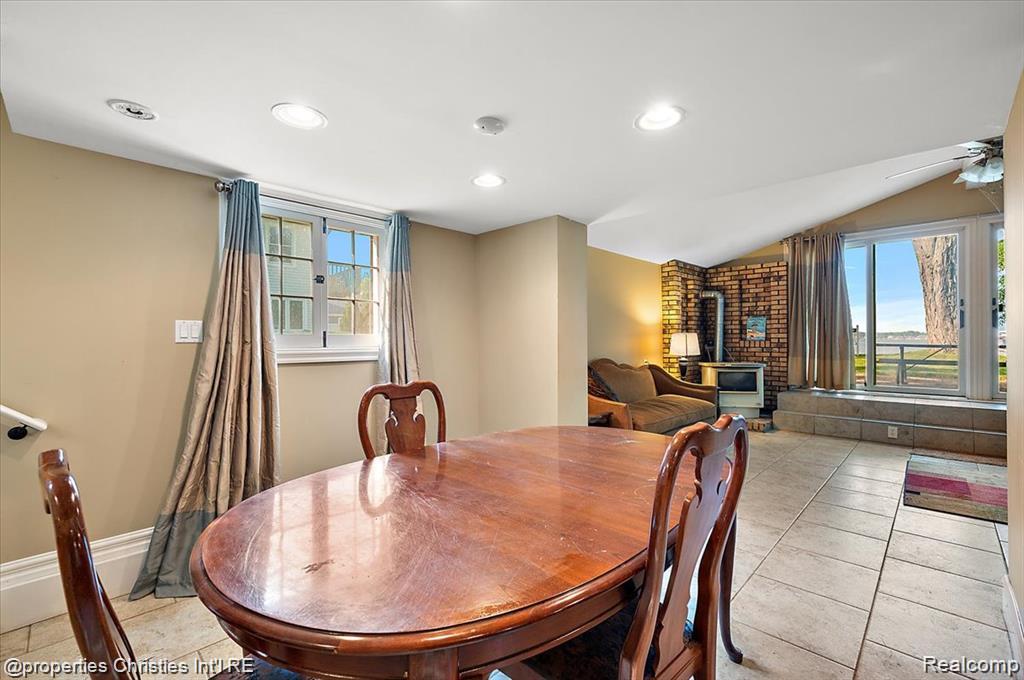 11346 E Shore Drive, Whitmore Lake, MI 48189 — Photo 22