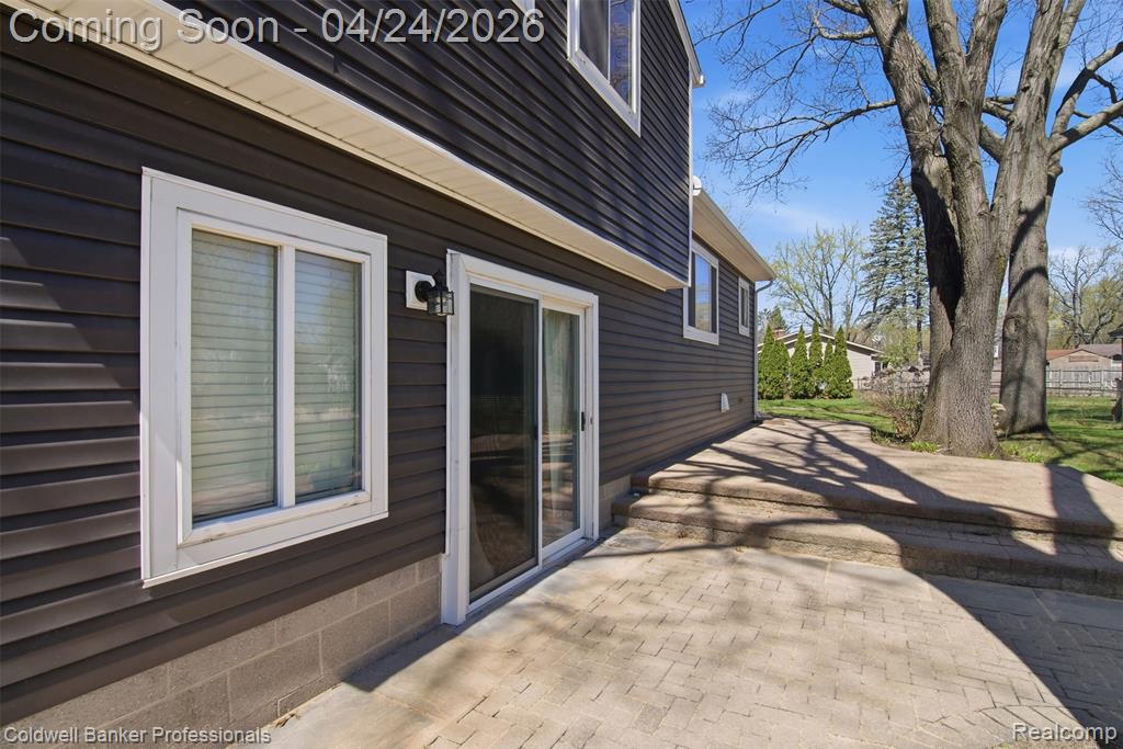 470 Crystalia Street, Commerce Twp, MI 48382 — Photo 33