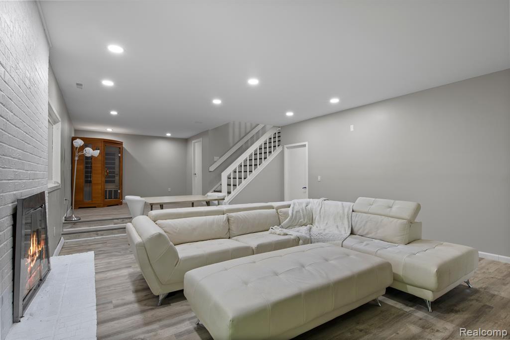 4578 PINE VILLAGE Drive, West Bloomfield, MI 48323 — Photo 33