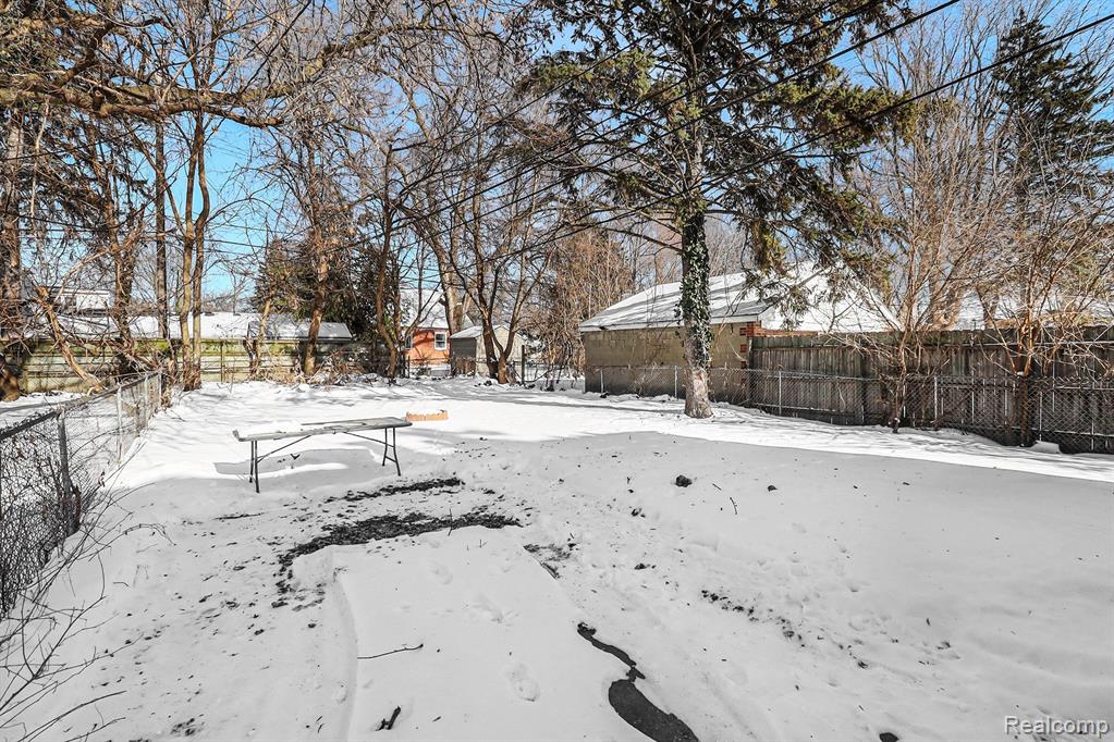 8129 Westminster Avenue, Warren, MI 48089 — Photo 28