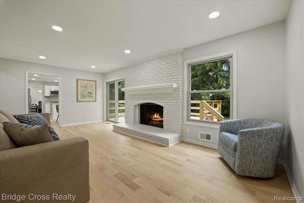 655 S Spinningwheel Lane, Bloomfield Hills, MI 48304 — Photo 18