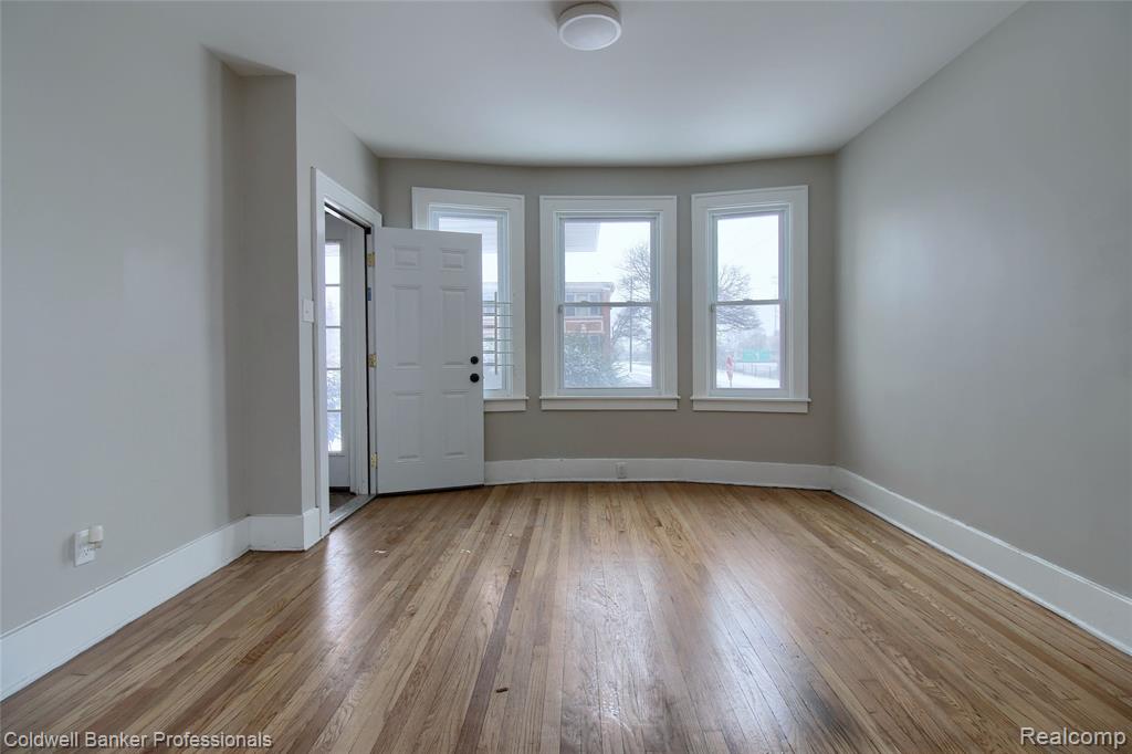 4899 Hillsboro Street, Detroit, MI 48204 — Photo 5