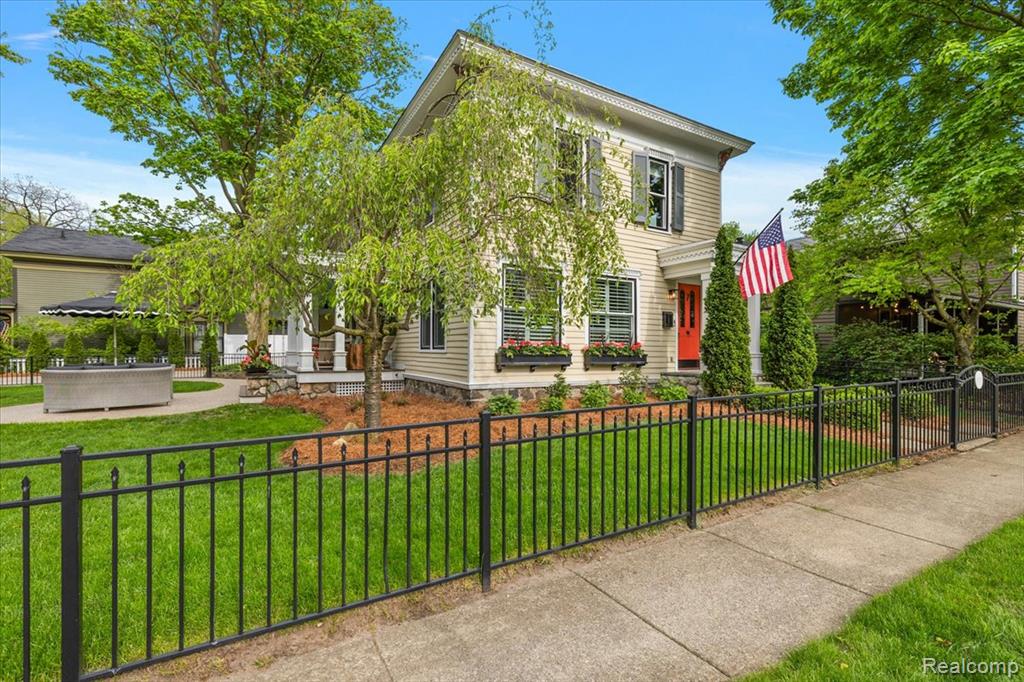 7 Buffalo Street, Clarkston, MI — Photo 3