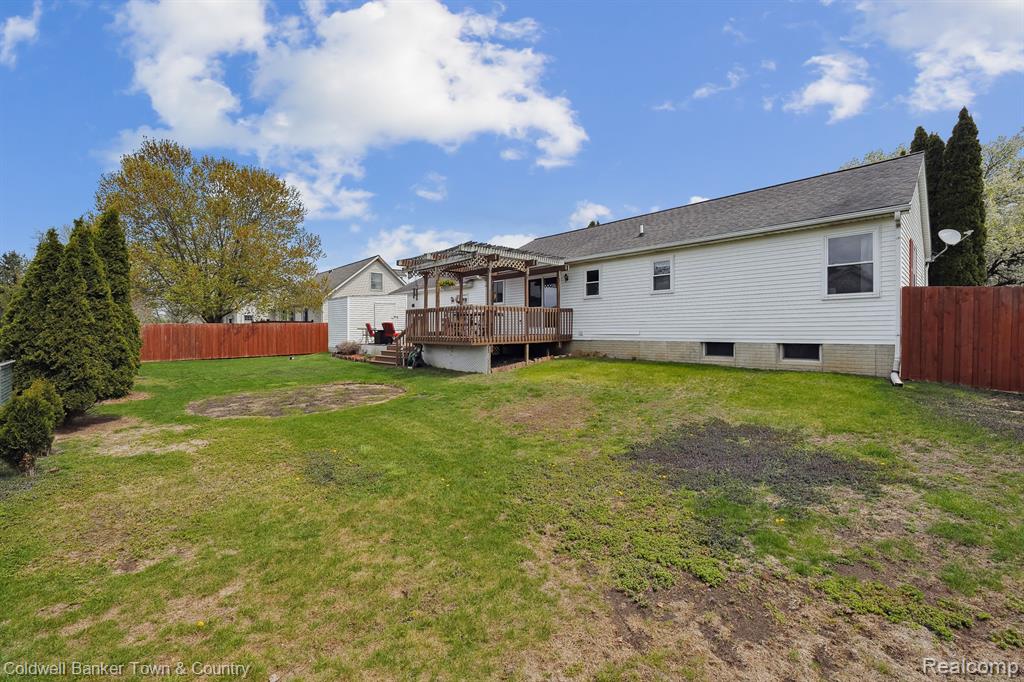 9361 SUMMERLAND Drive, Whitmore Lake, MI 48189 — Photo 7