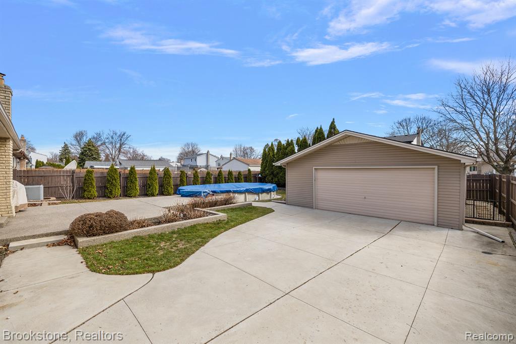 43258 HYDE PARK Drive, Sterling Heights, MI 48313 — Photo 6