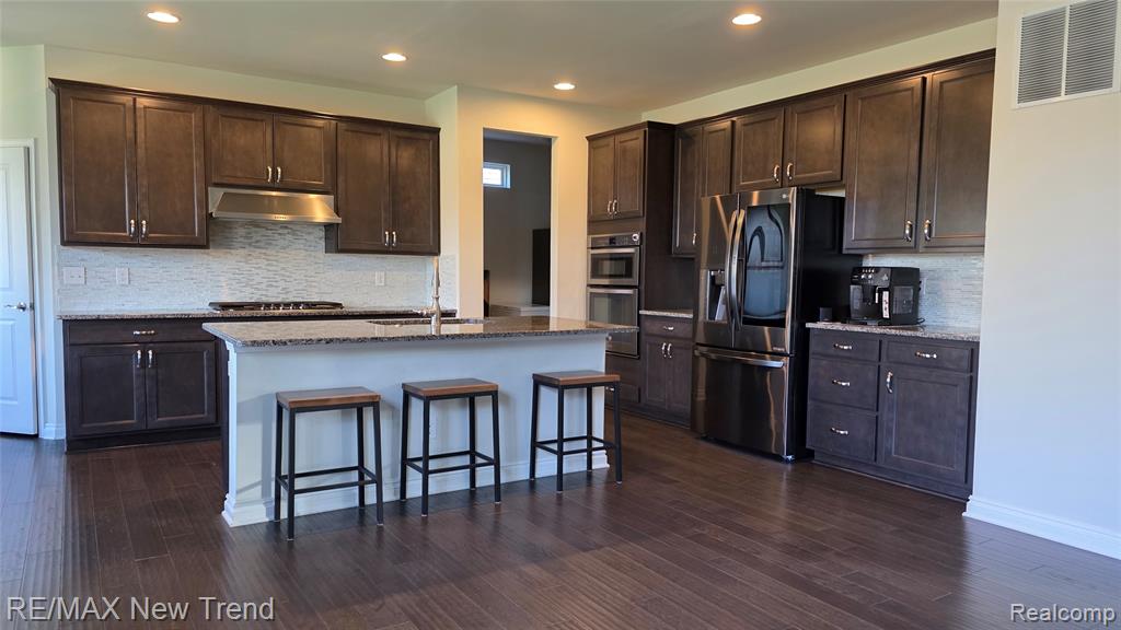 49717 Hartwick Drive, Novi, MI — Photo 9