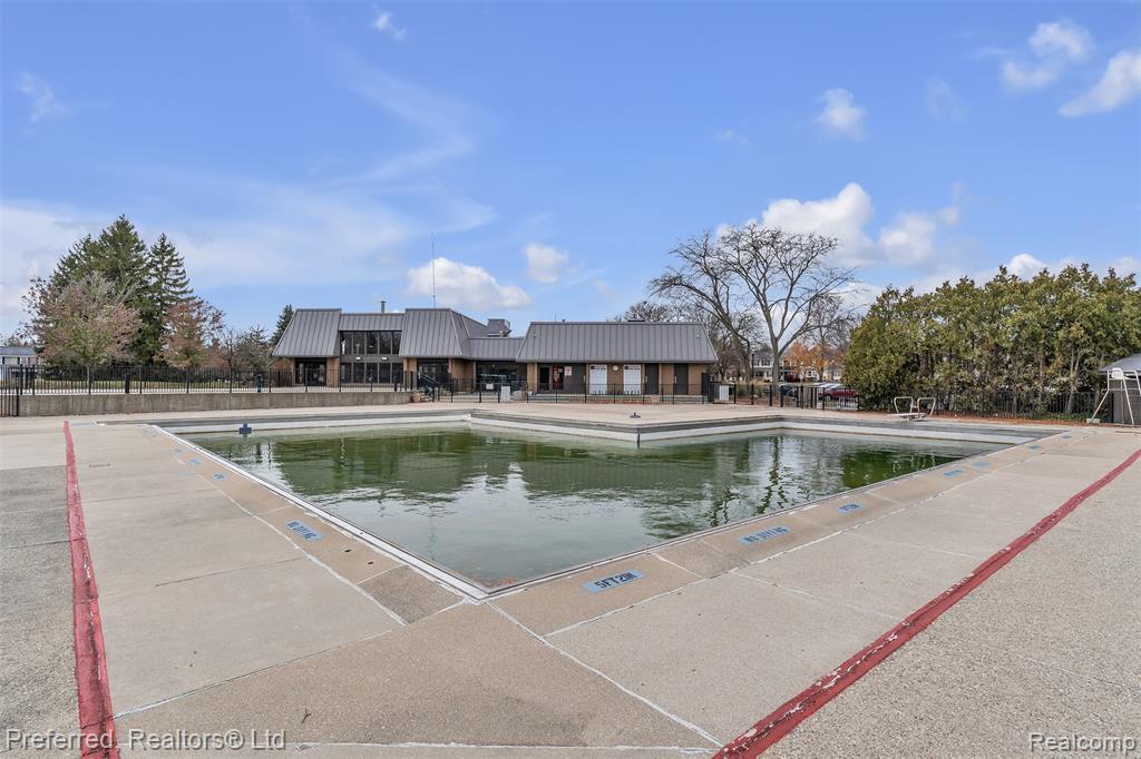 19517 Dartmouth Place, Northville, MI 48167 — Photo 44