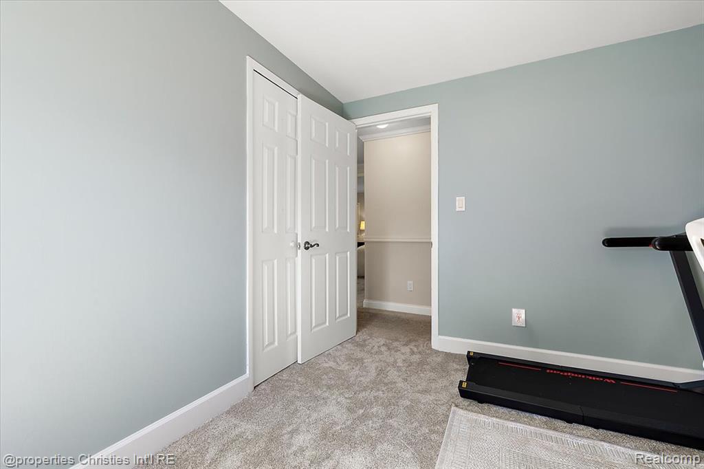 6756 Spruce Drive, Bloomfield Hills, MI 48301 — Photo 24