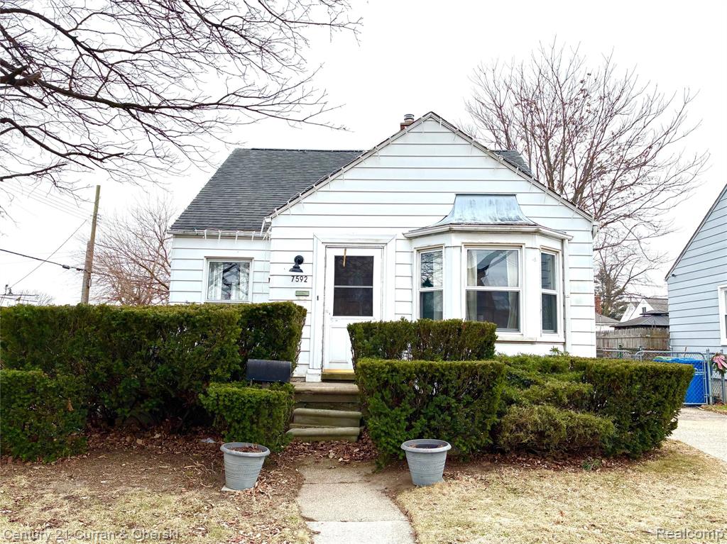 7592 Ready Avenue, Warren, MI 48091 — front exterior