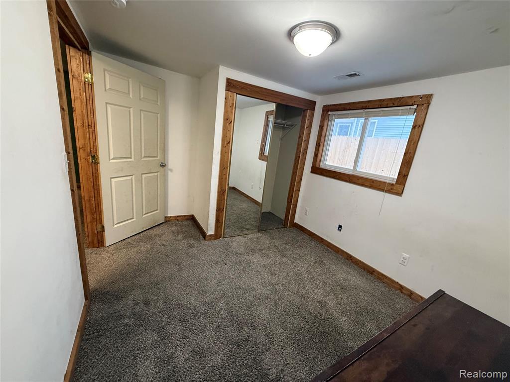 609 S Wood Street, Chesaning, MI 48616 — Photo 14