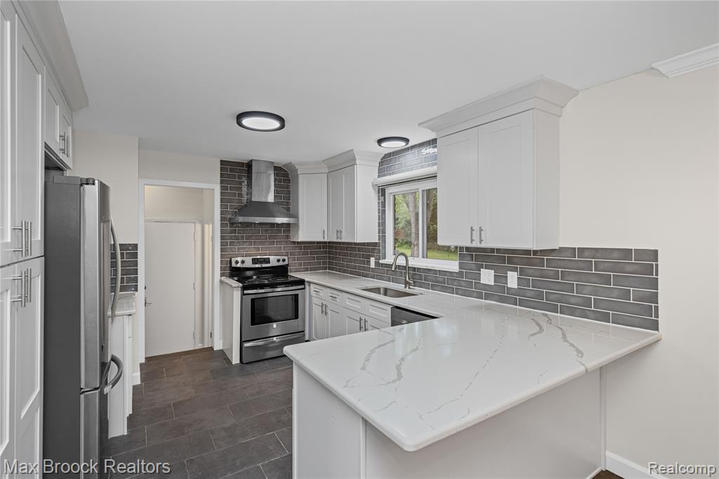 6695 Lahser Road, Bloomfield Hills, MI — Photo 13