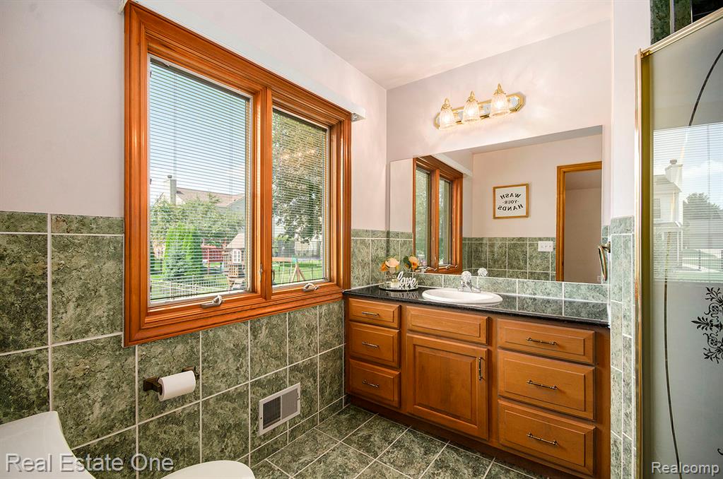 54149 Acadia Drive, Macomb, MI 48042 — Photo 20