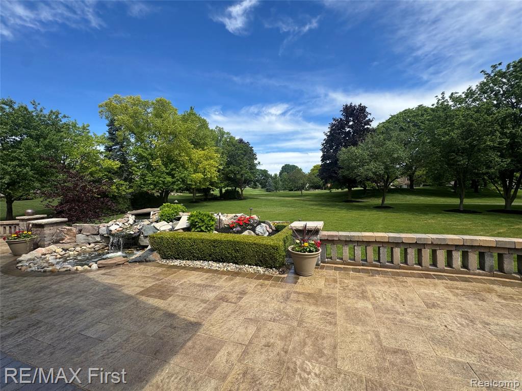 601 Brookwood Lane E, Rochester Hills, MI 48309 — Photo 5