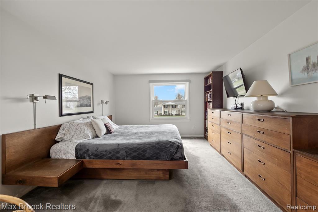 6540 Alderley Way, West Bloomfield, MI — Photo 34