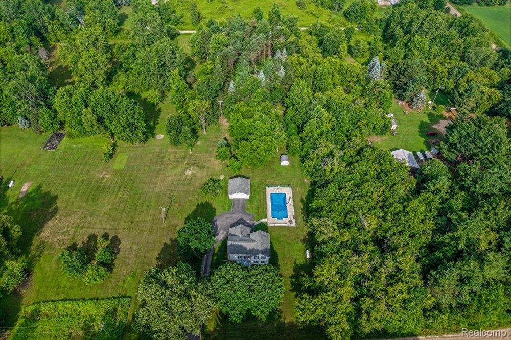 9393 N Gregory Road, Fowlerville, MI 48836 — Photo 49