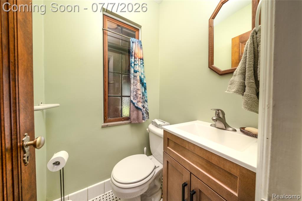 16580 Westmoreland Road, Detroit, MI 48219 — Photo 11