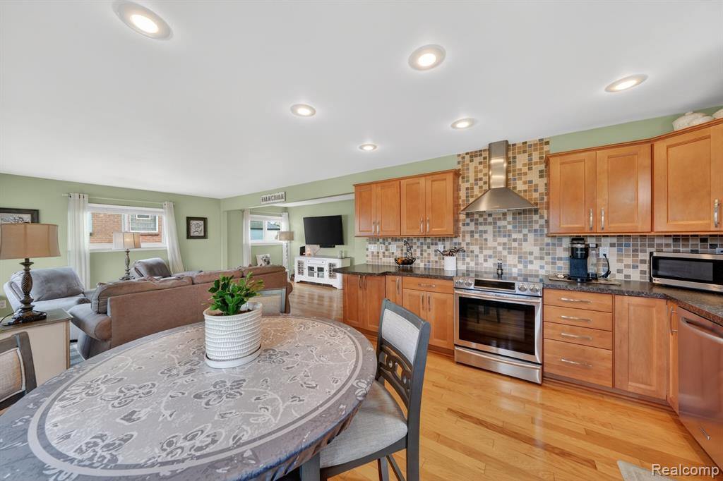 15675 Mulberry Street, Southgate, MI 48195 — Photo 11