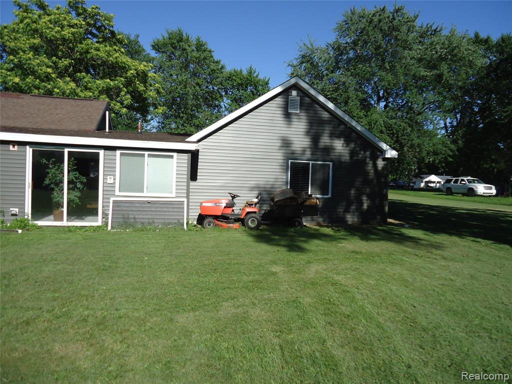 370 Adams Road, Saginaw, MI 48609 — Photo 18