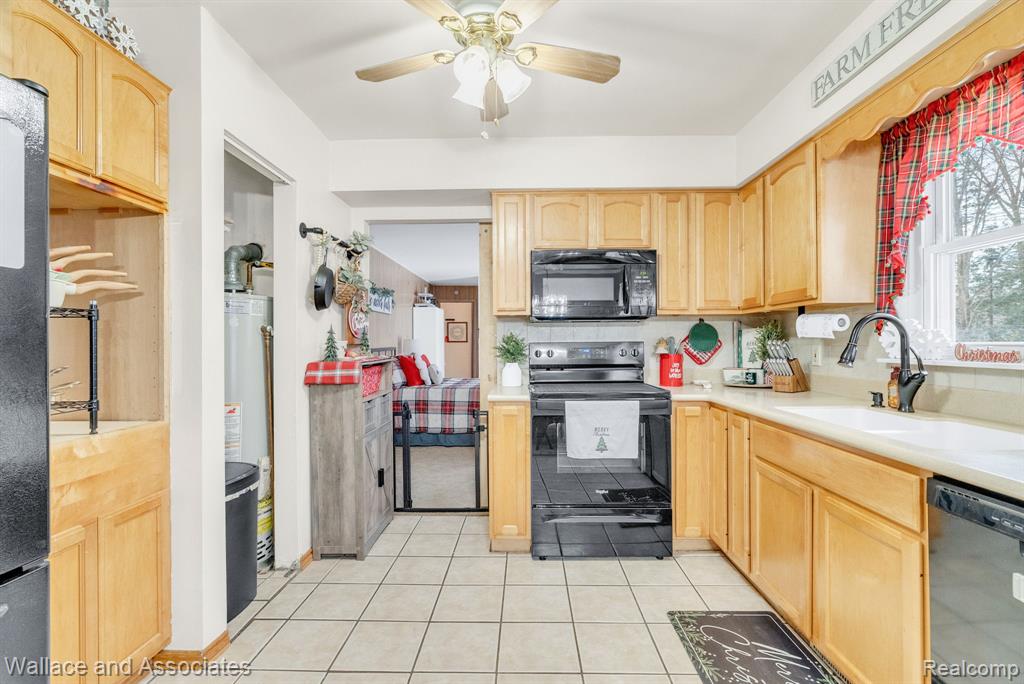 4440 Cambridge Drive, Port Huron, MI 48060 — Photo 16