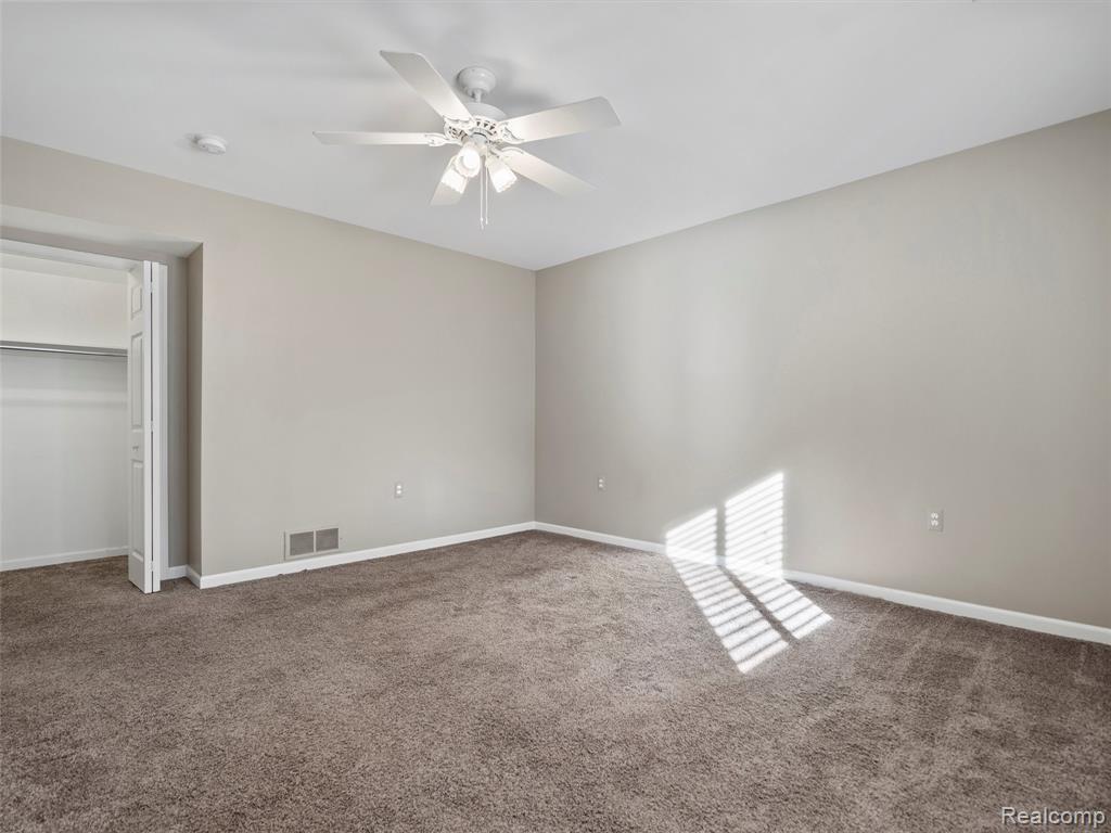 987 FAIRLEDGE Street, Lake Orion, MI 48362 — Photo 31