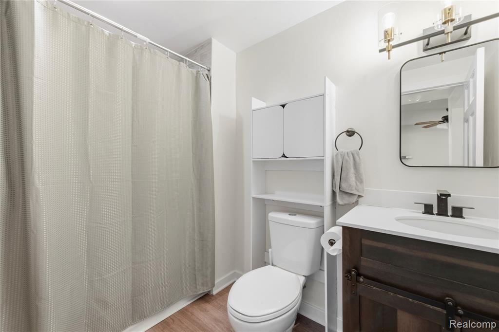 3575 Knollview Avenue, West Bloomfield, MI 48324 — Photo 14