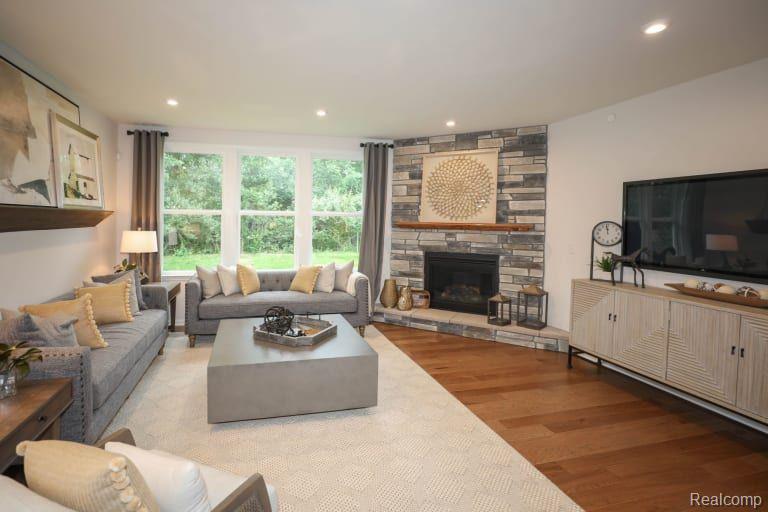 50097 BLUEBELL Street, Canton, MI 48188 — Photo 2