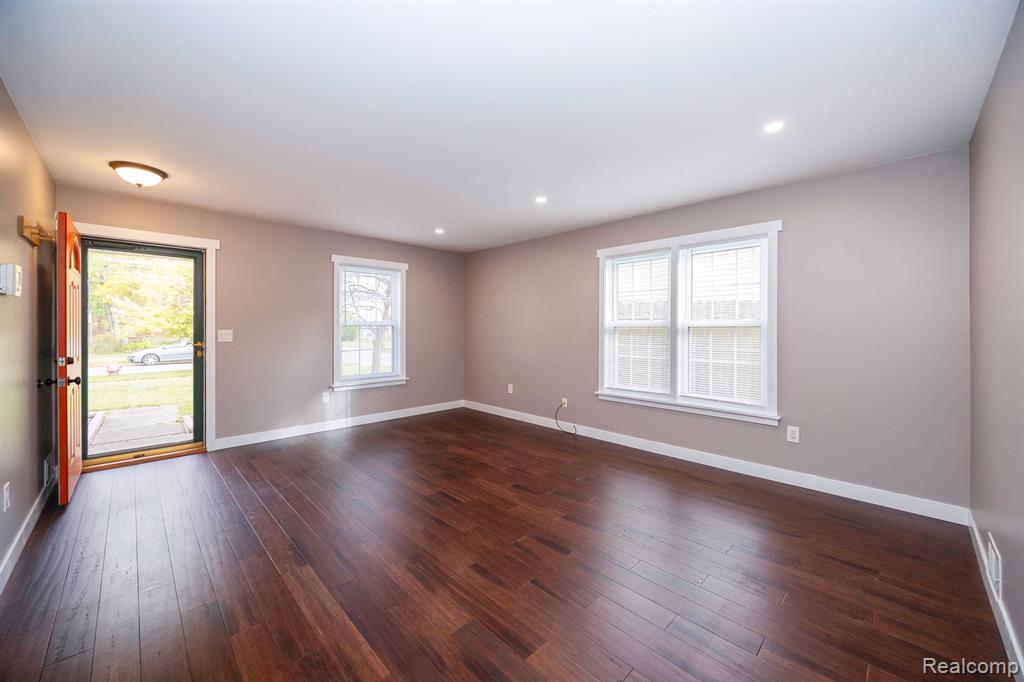 1376 Heritage Drive, Canton, MI 48188 — Photo 4