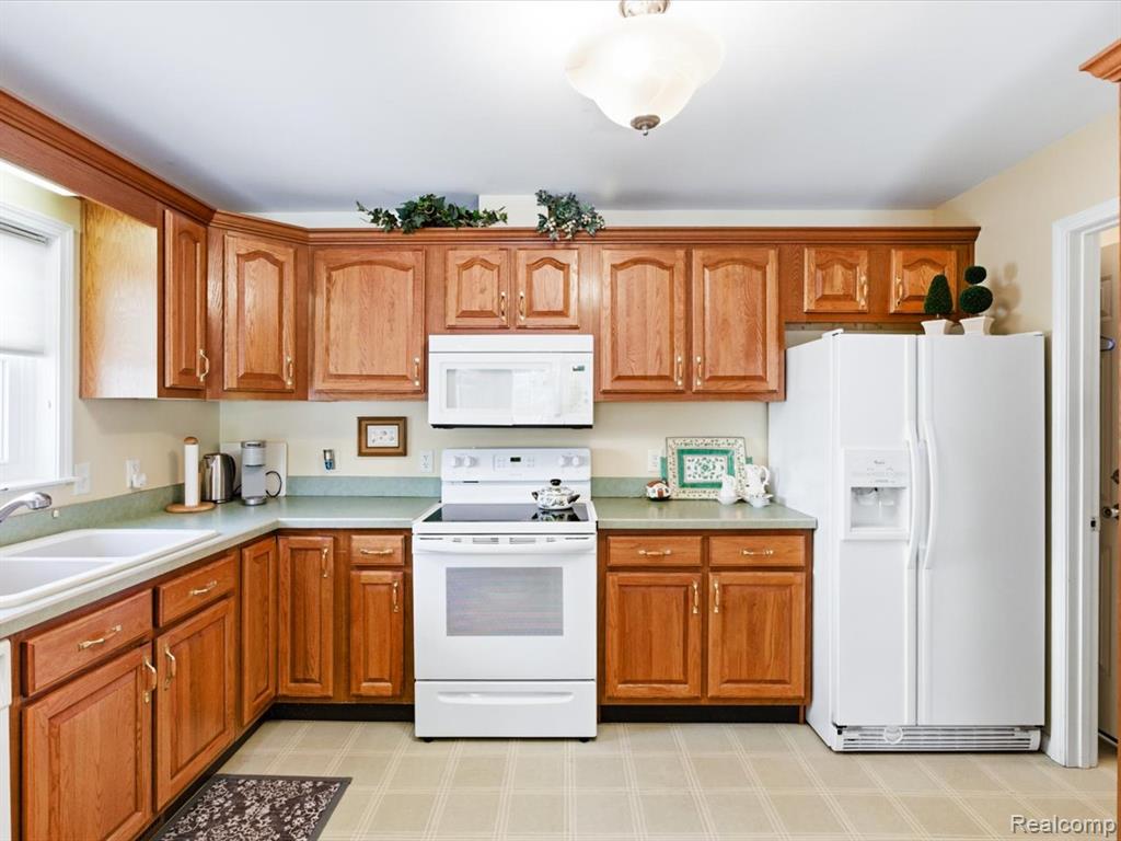 8431 Lakeshore Road, Burtchville, MI 48059 — Photo 20