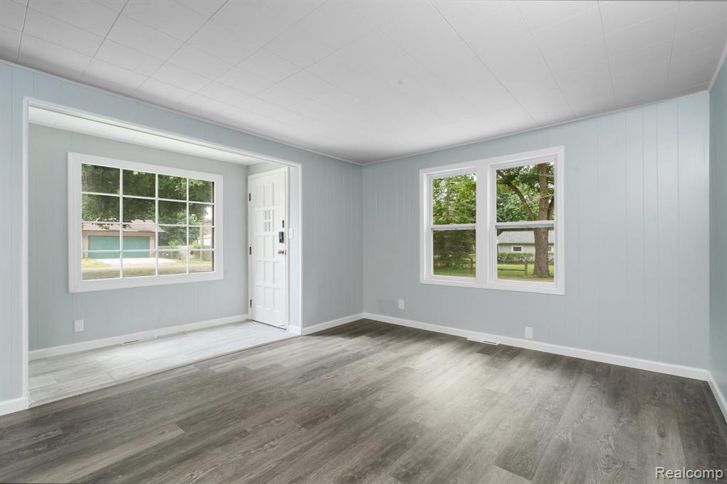 9110 Jay Street, Whitmore Lake, MI 48189 — Photo 5