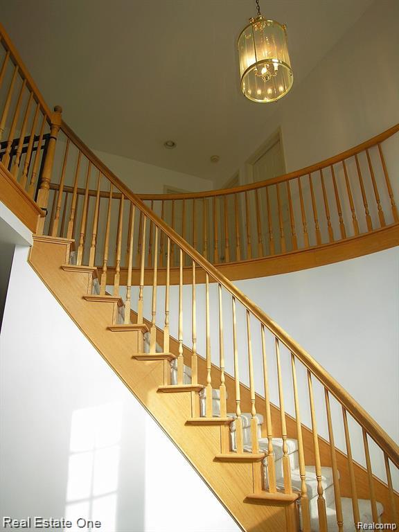 4978 Somerton Drive, Troy, MI 48085 — Photo 2