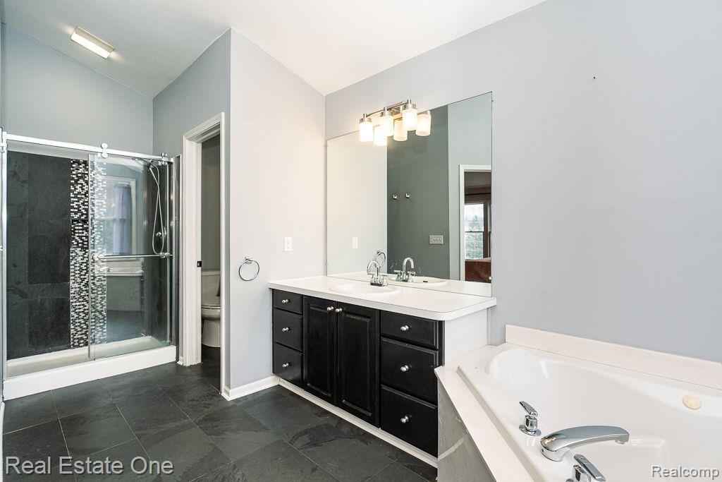 743 Caribou Court, Rochester, MI 48307 — Photo 27