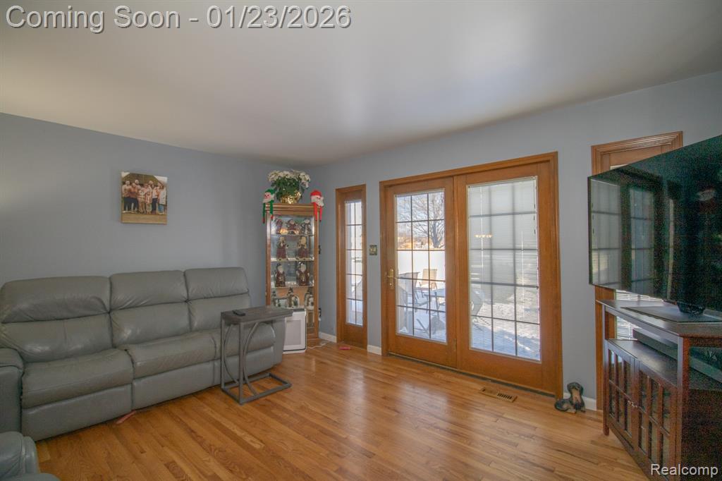 11367 Suffolk Drive, Southgate, MI 48195 — Photo 21