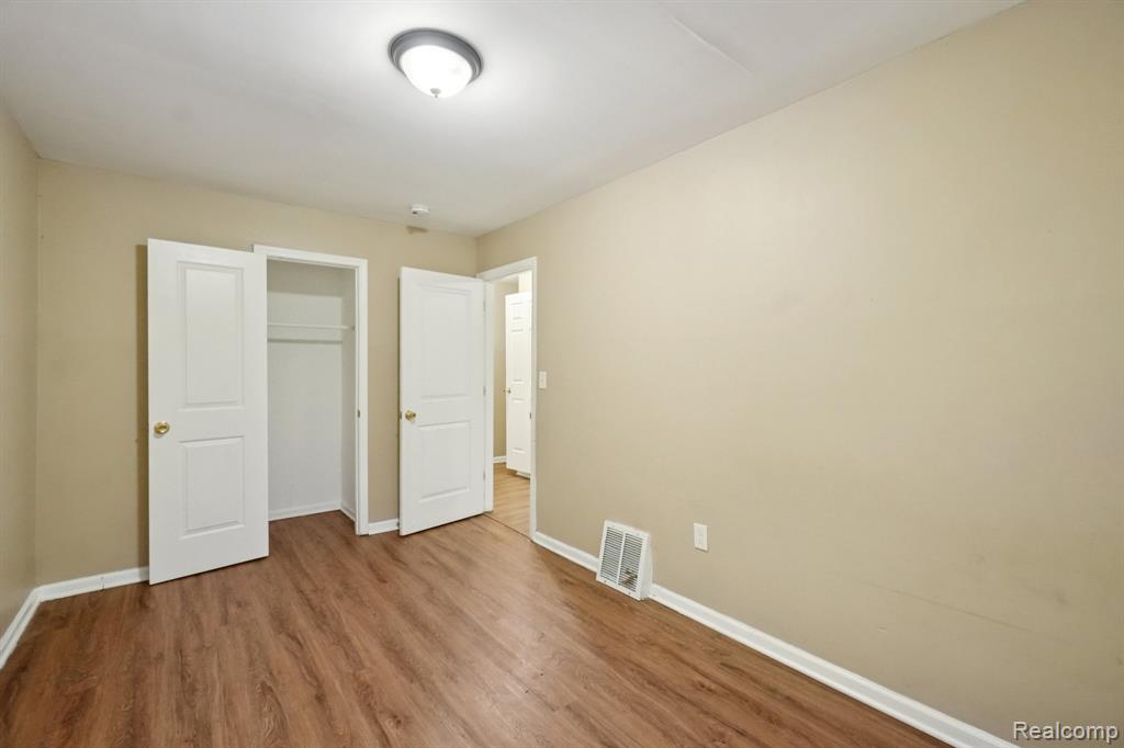 9072 Burt Road, Detroit, MI 48228 — Photo 14