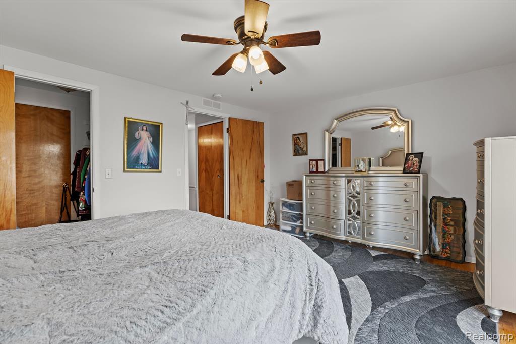 4330 15 MILE Road, Sterling Heights, MI 48310 — Photo 11