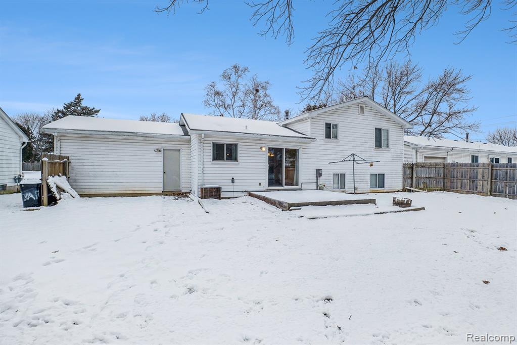 5023 Spring Well Lane, Grand Blanc, MI 48439 — Photo 29