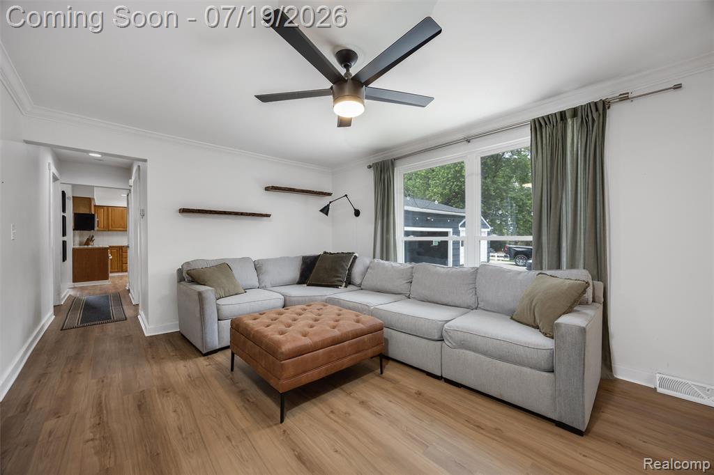 4174 Bunker Avenue, West Bloomfield, MI 48323 — Photo 10