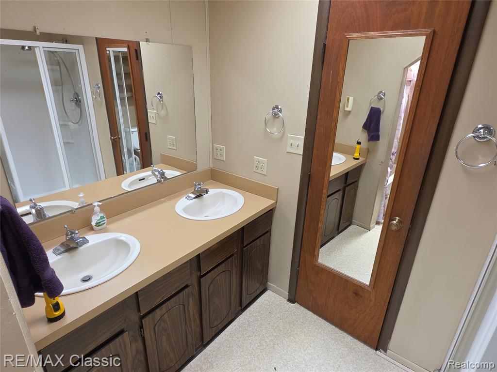 952 Lakeview Street, Waterford, MI 48328 — Photo 23