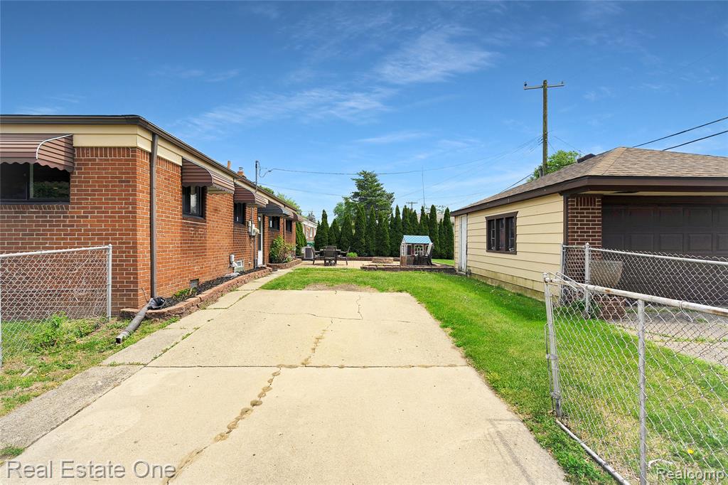 33395 Florence Street, Garden City, MI — Photo 40