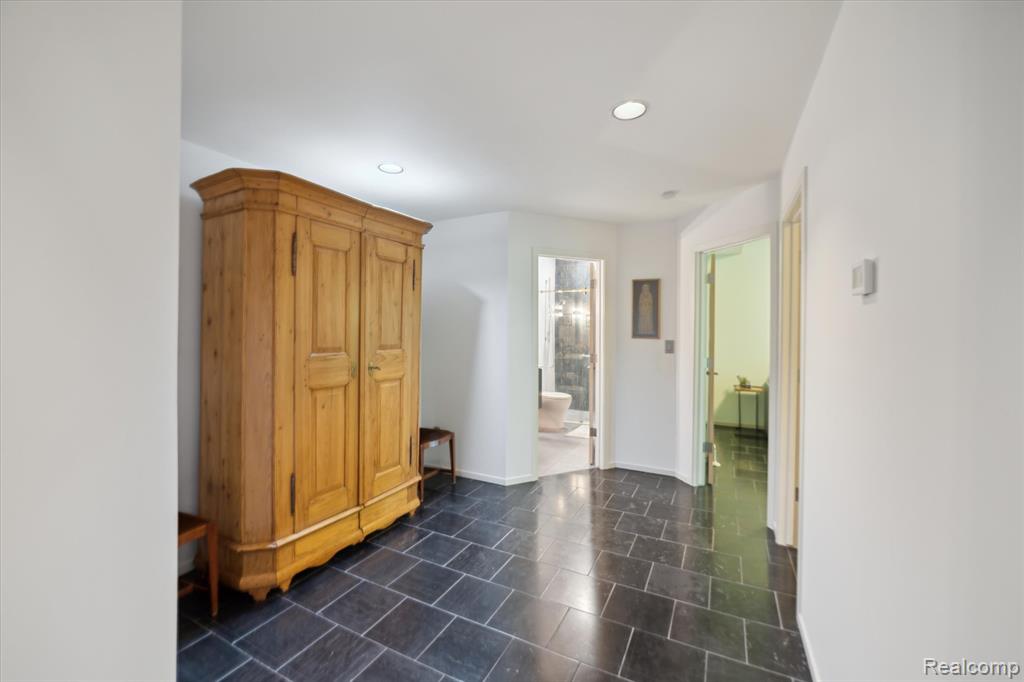 2172 Anns Way, Ann Arbor, MI 48105 — Photo 42