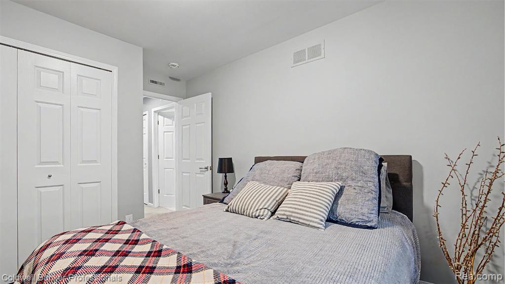 43662 Vintners Place Drive, Sterling Heights, MI 48314 — Photo 43
