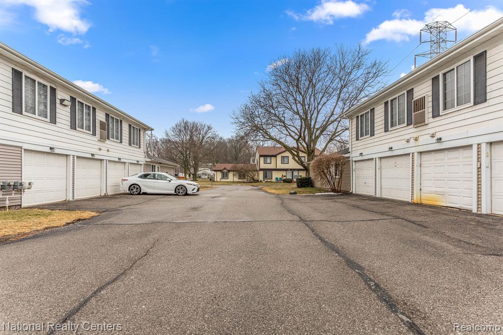 38068 SHERWOOD Street, Westland, MI — Photo 25