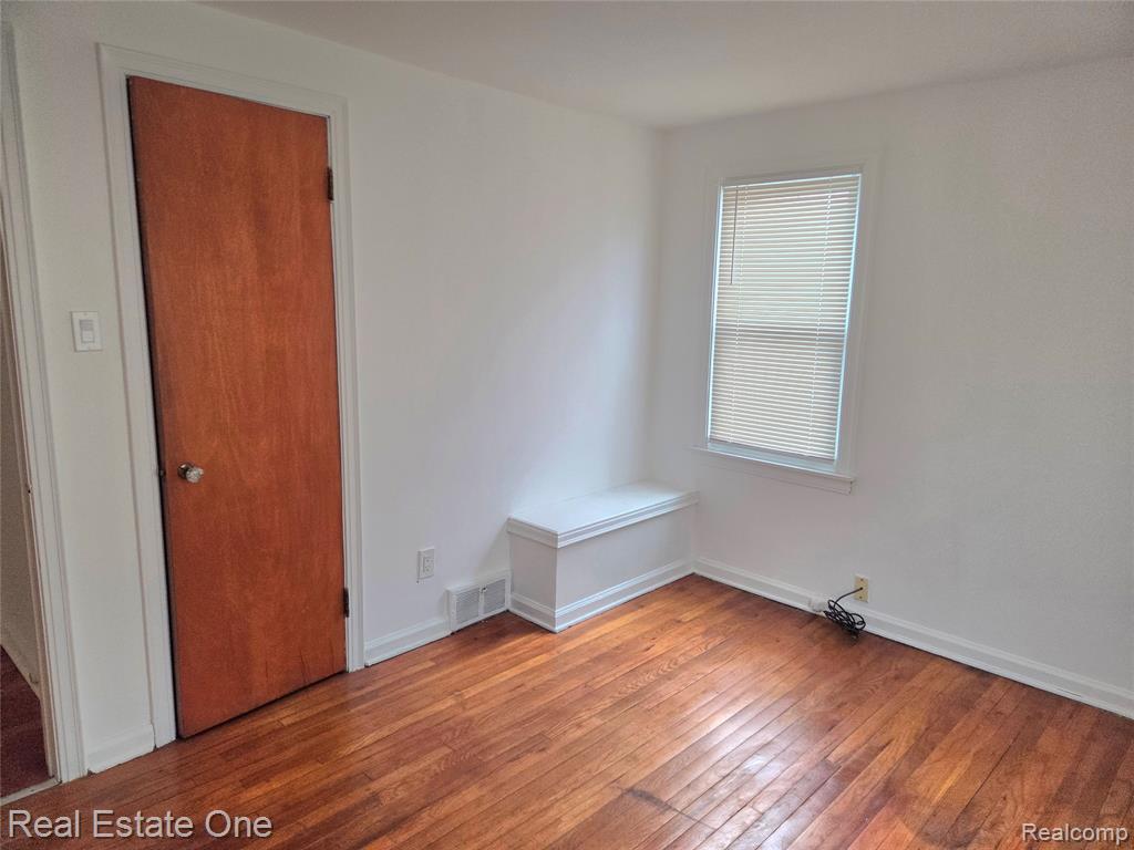 8042 Hartwell Street, Detroit, MI 48228 — Photo 29