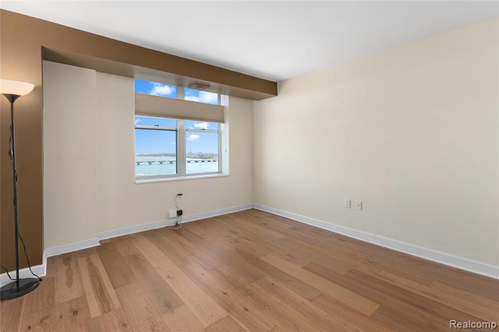 250 E HARBORTOWN DRIVE #1409, Detroit, MI 48207 — Photo 17