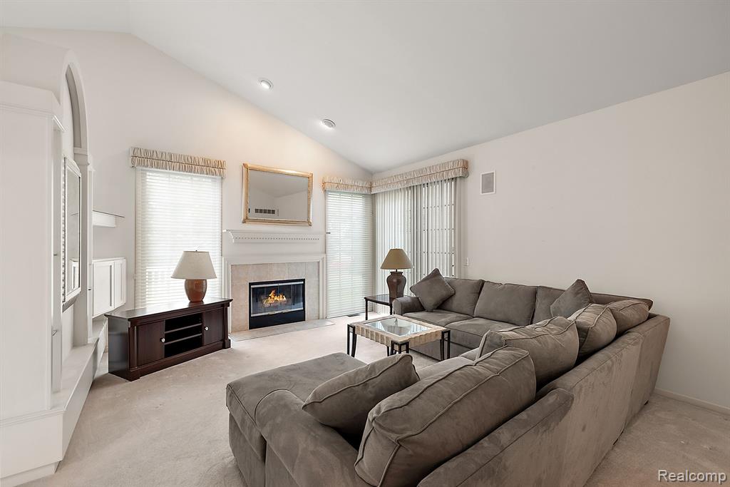 17061 LOCHMOOR, Northville, MI 48168 — Photo 19