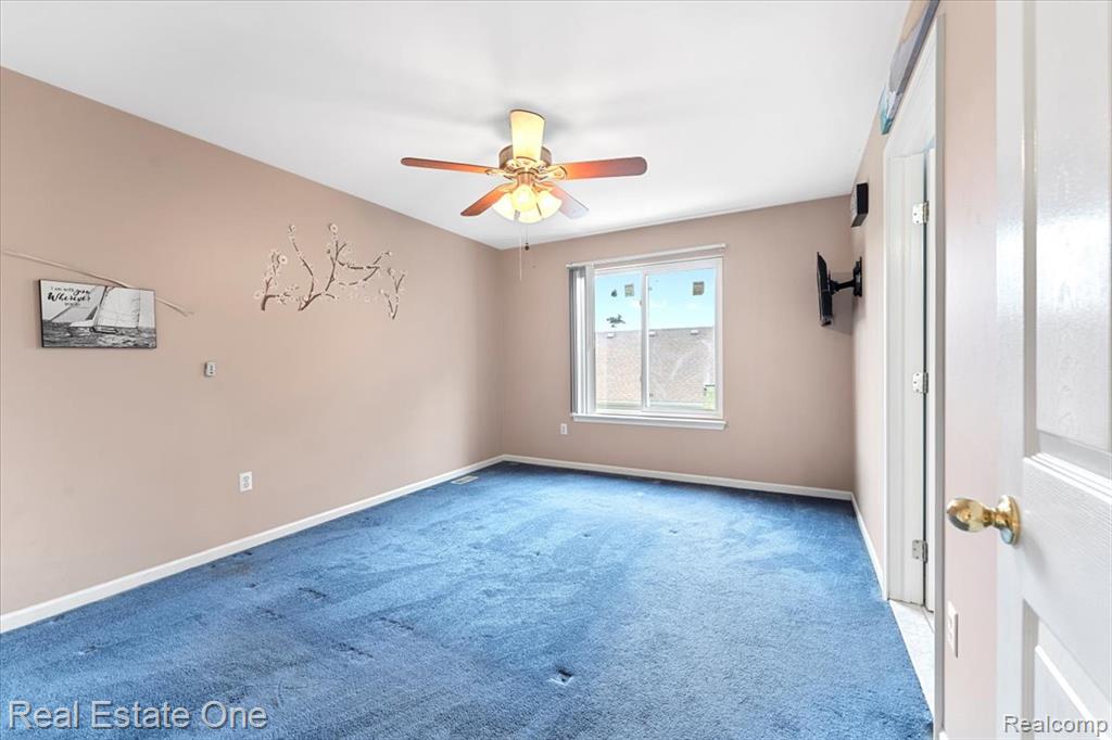 30026 Huron Meadows Drive, Rockwood, MI — Photo 32