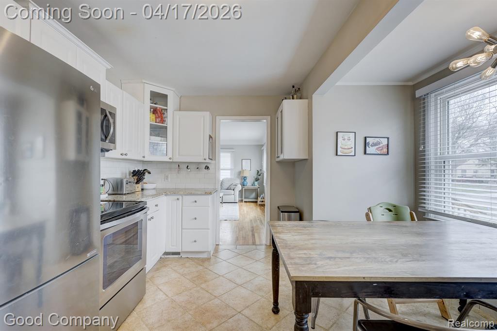 23211 Rensselaer Street, Oak Park, MI 48237 — Photo 8