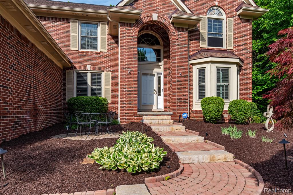 41240 Clermont Avenue, Novi, MI — Photo 3