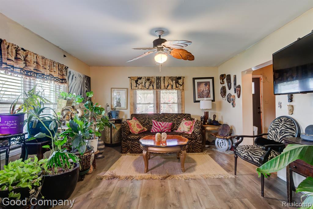 21020 BETHLAWN Boulevard, Ferndale, MI 48220 — Photo 2