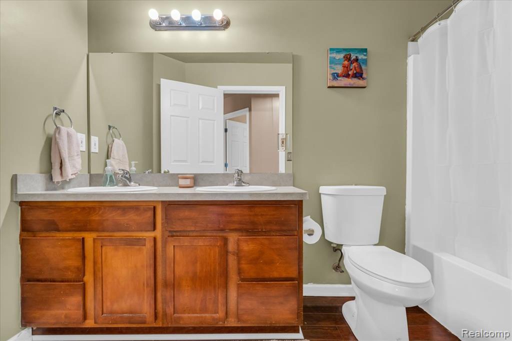 6600 Doyon Drive S, Waterford, MI 48327 — Photo 19